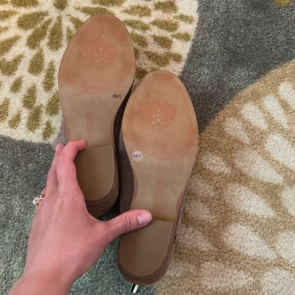 ⭐Vince Camuto Palmina Suede Ankle Booties sz. 6.5⭐ - Picture 5 of 6